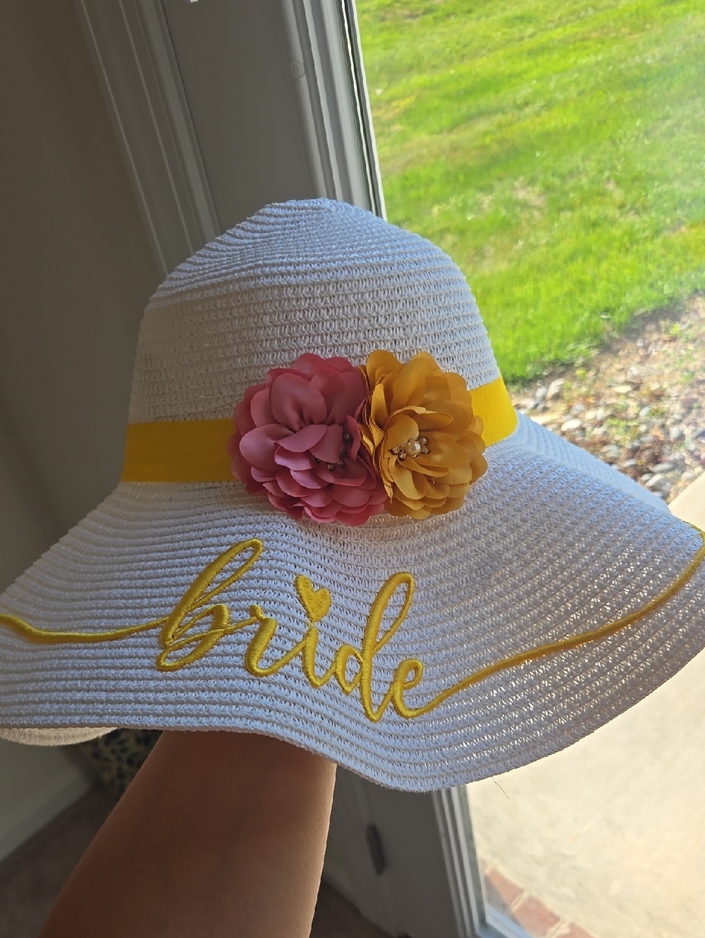 White "Bride" Sun Hat with Pink & Yellow Flowers NWOT